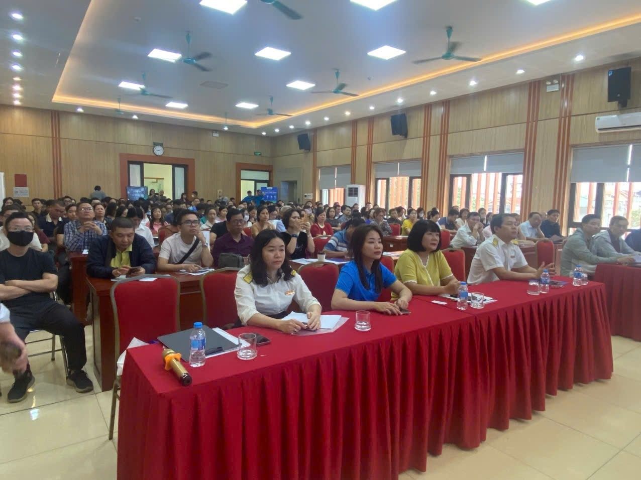 Phương Liệt: Đồng hành cùng hộ kinh doanh tuân thủ chính sách, pháp luật thuế mới- Ảnh 1.