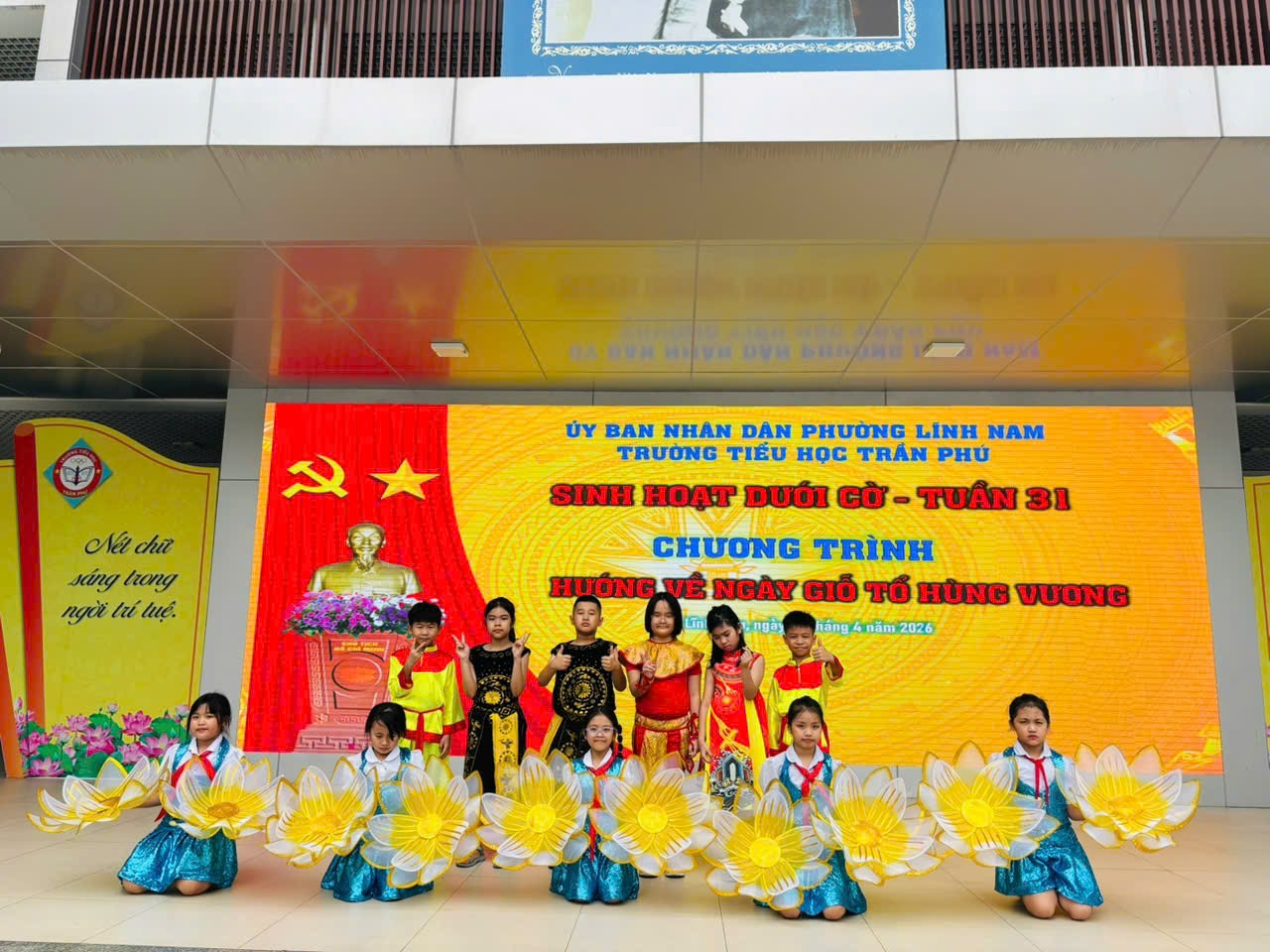 TRƯỜNG TIỂU HỌC TRẦN PHÚ GIÁO DỤC TRUYỀN THỐNG QUA HOẠT ĐỘNG HƯỚNG VỀ NGÀY GIỖ TỔ HÙNG VƯƠNG- Ảnh 1.
