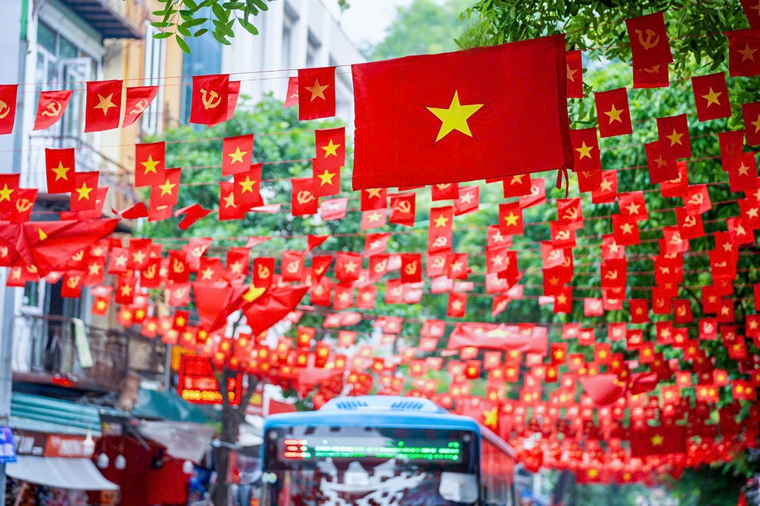 Hà Nội rạng rỡ đón ngày lễ lớn- Ảnh 4.