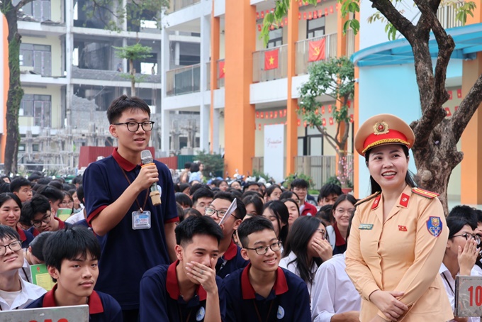 Giao thông an toàn – trách nhiệm của tuổi trẻ- Ảnh 2.