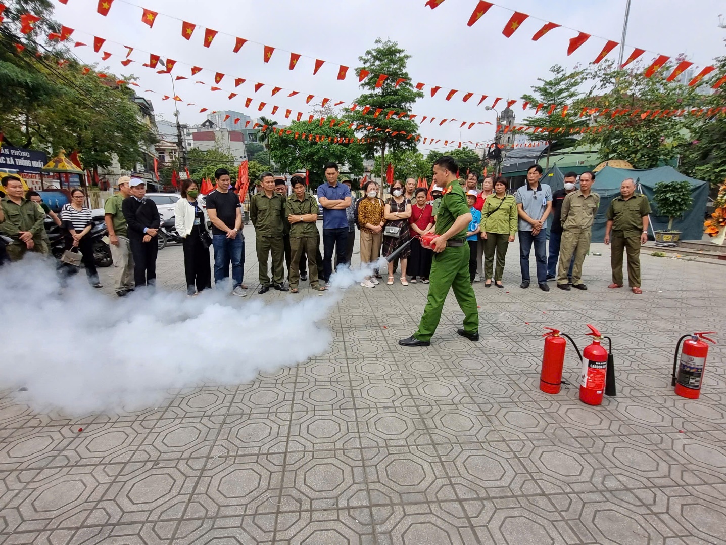 Tập huấn nghiệp vụ Phòng cháy chữa cháy và cứu nạn cứu hộ cho lực lượng an ninh trật tự ở cơ sở- Ảnh 3.