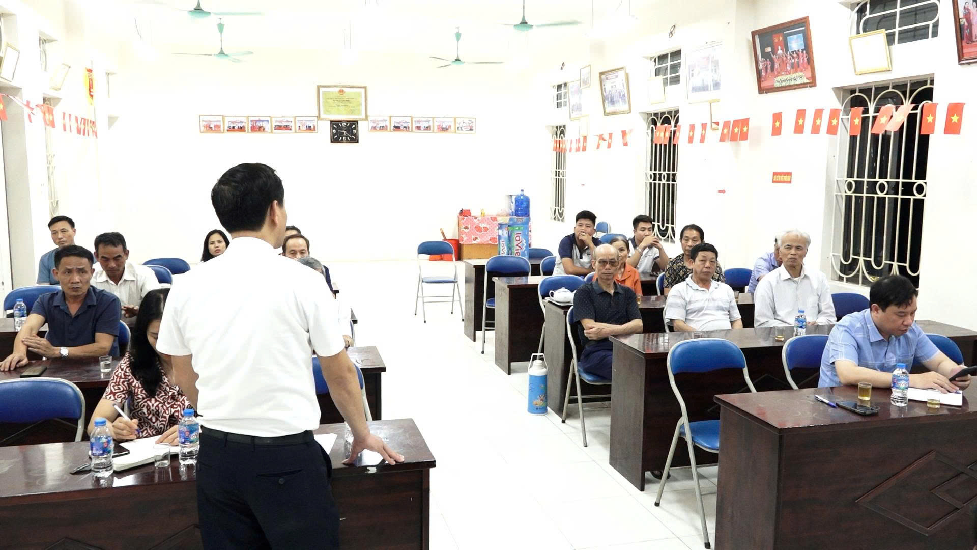 Đồng chí Lê Văn Ân, Phó Bí thư thường trực Đảng uỷ xã dự sinh hoạt thường kỳ tháng 4 năm 2026 tại chi bộ thôn Thượng 1