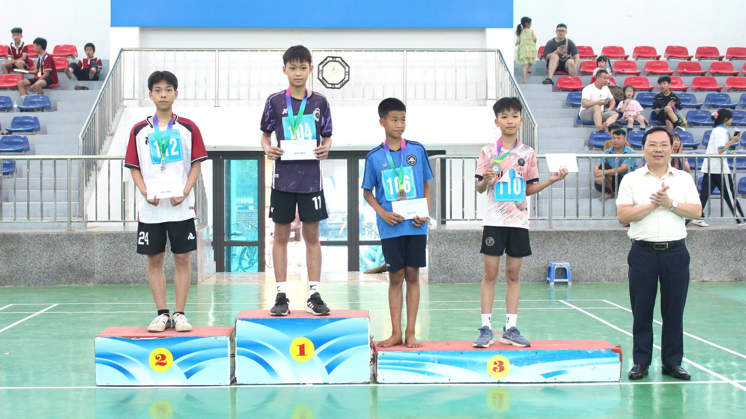 Ngày thứ 2 của Giải thể thao học sinh phổ thông năm học 2025 - 2026, Có 18 giải Nhất, 18 giải Nhì và 34 giải Ba được trao cho các vận động viên- Ảnh 17.