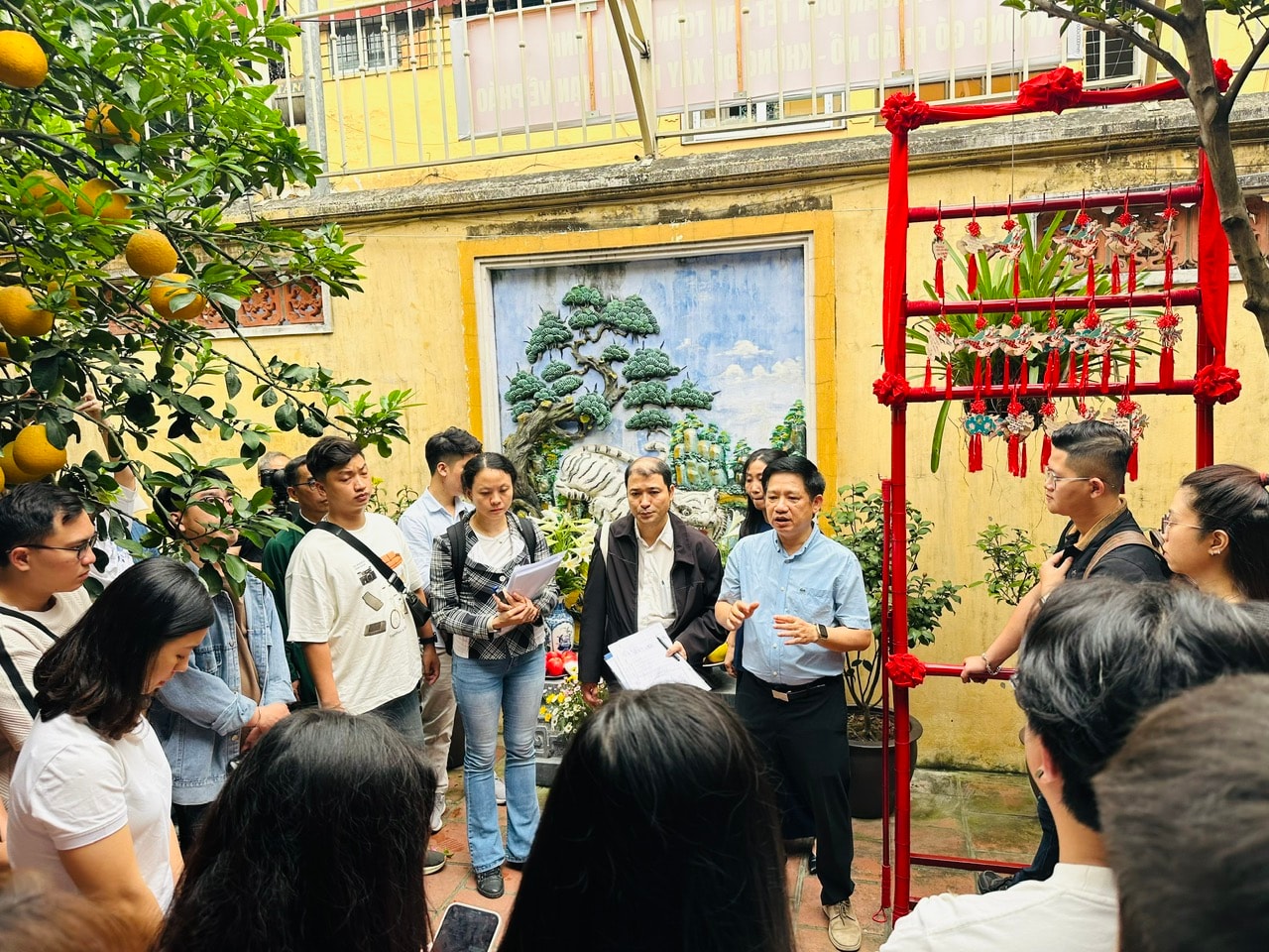 Chuẩn hóa đội ngũ hướng dẫn viên du lịch: Nâng tầm chất lượng dịch vụ Thủ đô- Ảnh 5.