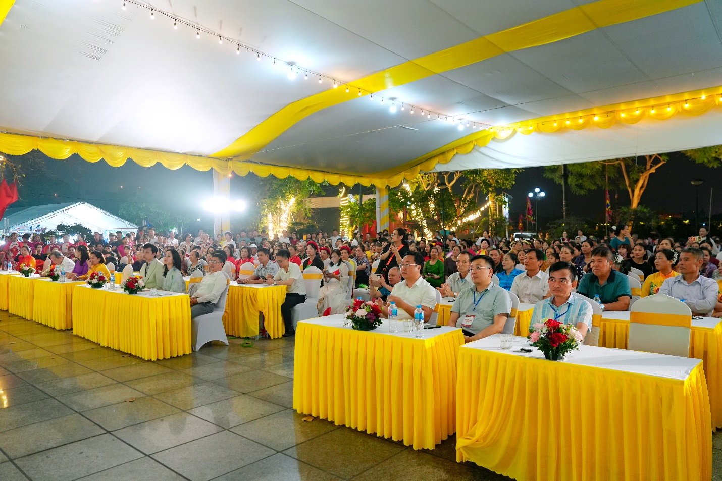 Gia Lâm sôi nổi đêm liên hoan nghệ thuật quần chúng chào mừng Lễ hội Đền – Chùa Bà Tấm năm 2026- Ảnh 2.