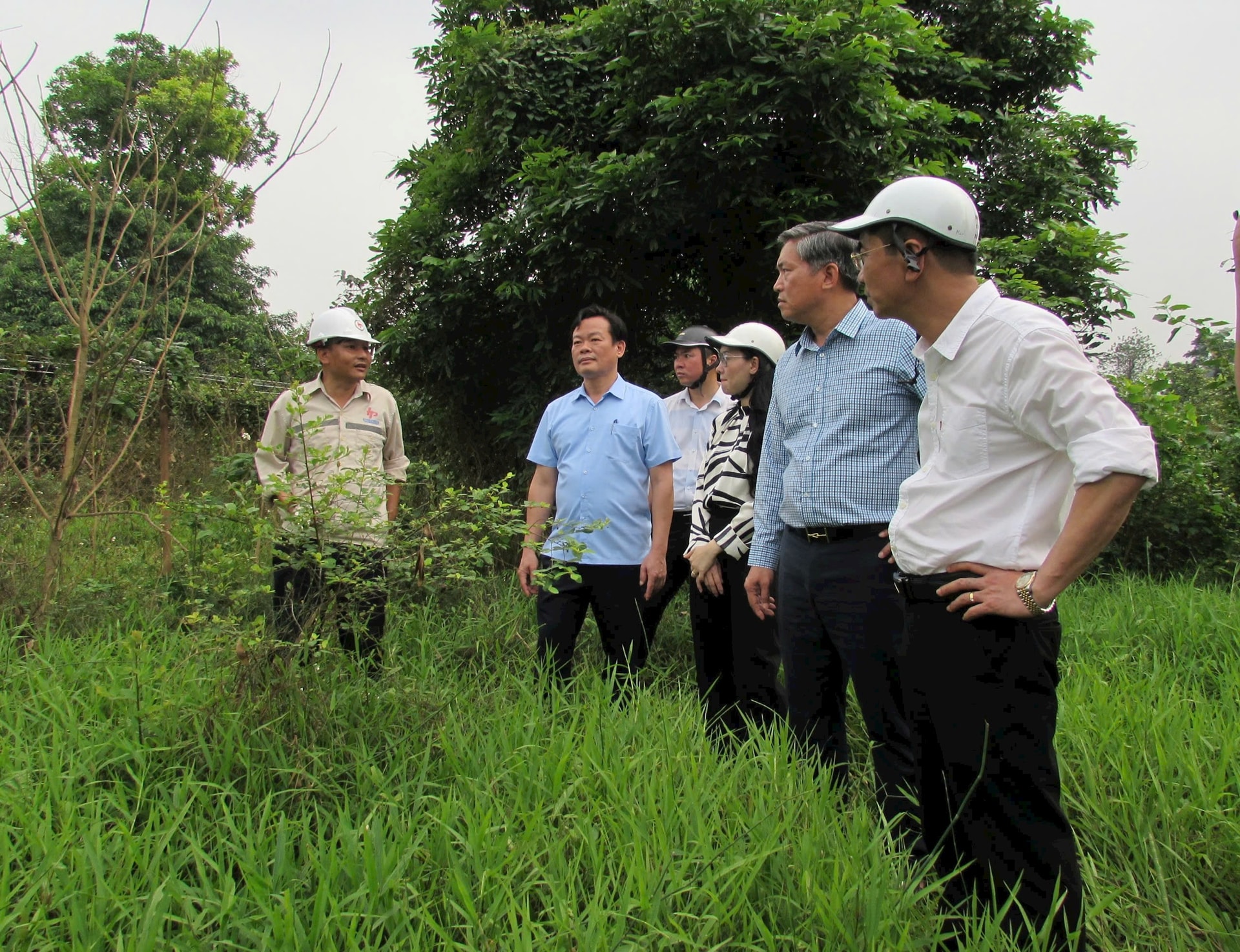 Phường Hồng Hà: Nỗ lực giải phóng mặt bằng, bảo đảm tiến độ thi công cầu Tứ Liên- Ảnh 5.