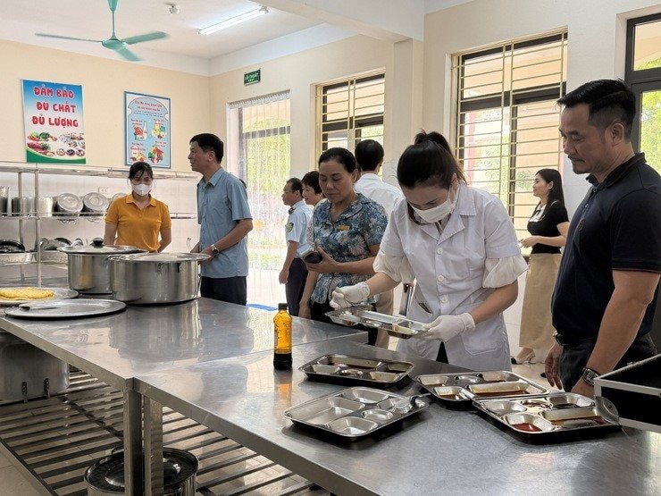 Đẩy mạnh truyền thông an toàn thực phẩm: Nâng cao nhận thức, bảo vệ sức khỏe cộng đồng Thủ đô- Ảnh 1.