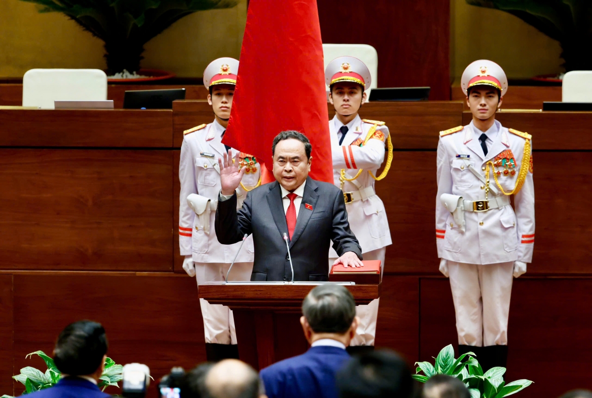 Chủ tịch Quốc hội phát biểu nhậm chức: Nói đi đôi với làm, quyết liệt hành động- Ảnh 1.