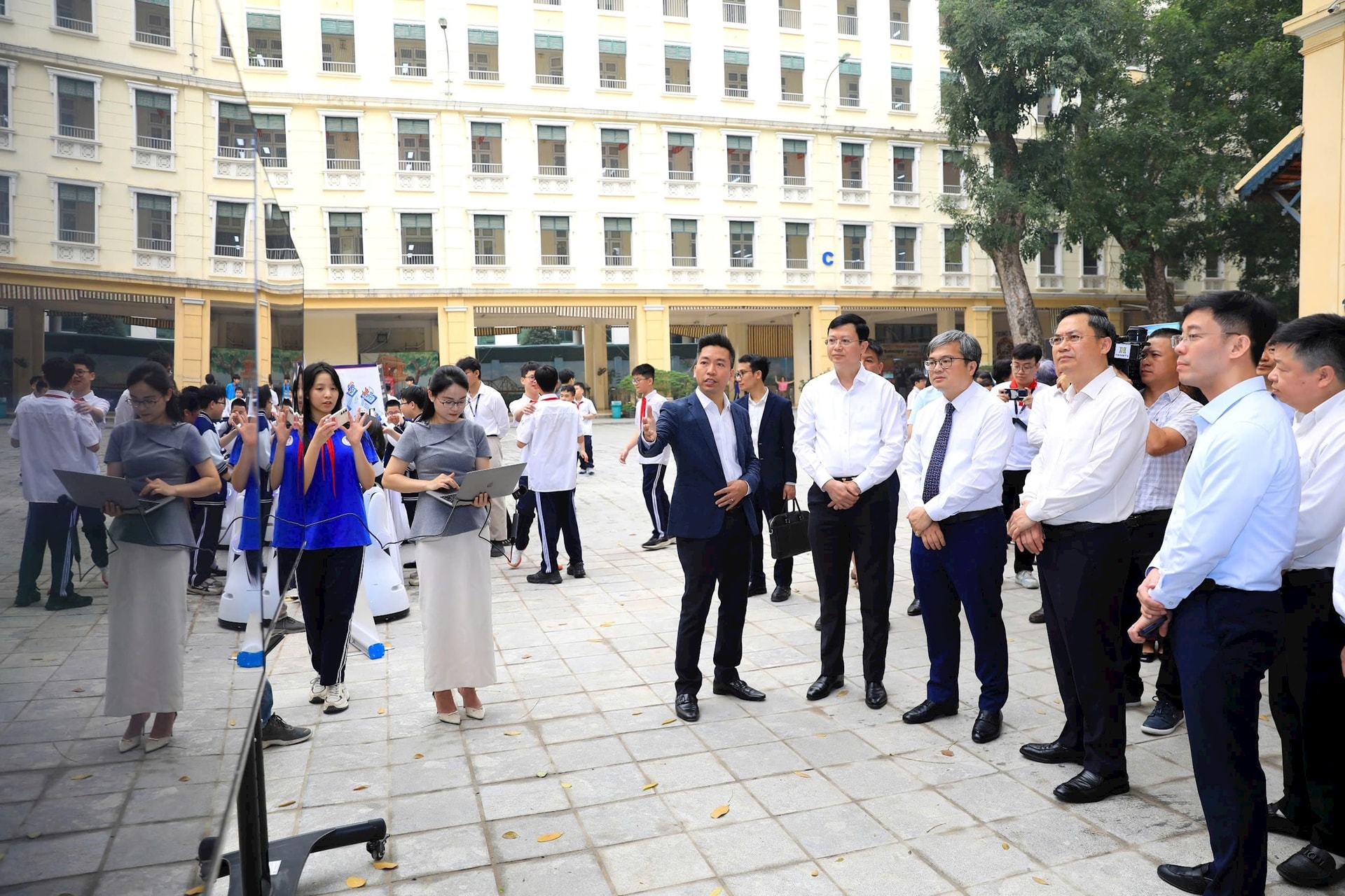 Hà Nội đưa AI vào lớp học, mở hướng dạy học mới- Ảnh 3.