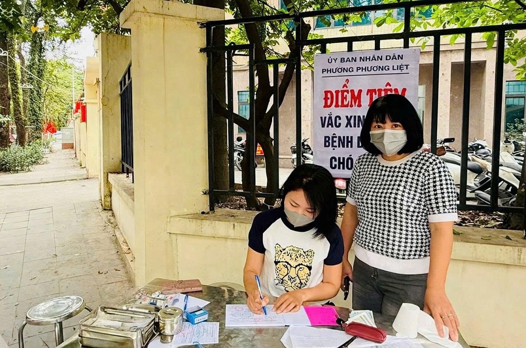 PHƯƠNG LIỆT: VƯỢT CHỈ TIÊU TIÊM PHÒNG VẮC XIN DẠI CHO ĐÀN CHÓ, MÈO TRONG 02 NGÀY CAO ĐIỂM- Ảnh 1.