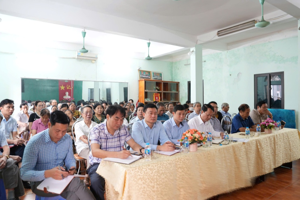 Đồng chí Bí thư Đảng ủy xã Quảng Oai dự sinh hoạt Chi bộ thôn Hưng Đạo, nắm bắt tình hình cơ sở, chỉ đạo nhiệm vụ trọng tâm- Ảnh 1.