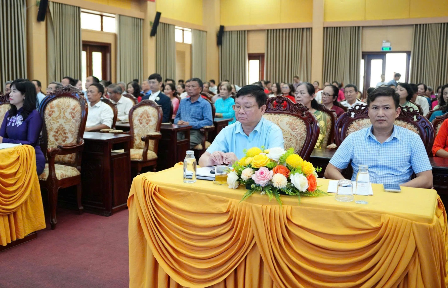 UBND-UB MTTQ xã Hoài Đức sơ kết 3 tháng triển khai cuộc thi Giữ gìn thôn, tổ dân phố sáng, xanh, sạch đẹp, an toàn- Ảnh 2.