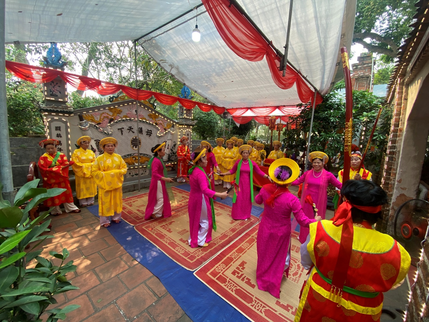 NHIỀU HOẠT ĐỘNG VĂN HÓA, NGHỆ THUẬT ĐẶC SẮC TẠI LỄ HỘI ĐỀN NGUYÊN PHI Ỷ LAN NĂM 2026- Ảnh 2.