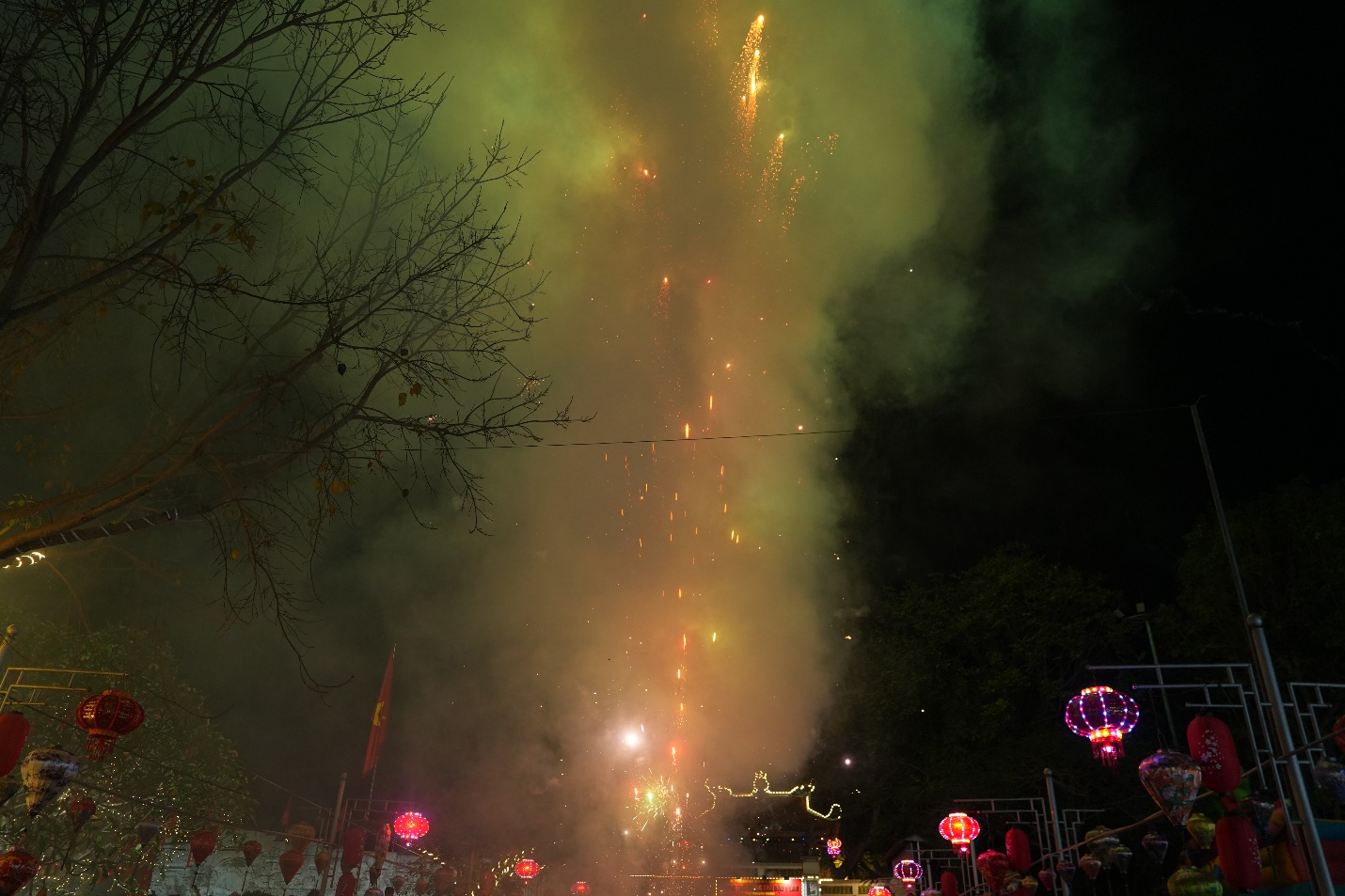 Sôi nổi đêm thứ hai liên hoan nghệ thuật quần chúng chào mừng Lễ hội Đền – Chùa Bà Tấm năm 2026- Ảnh 11.