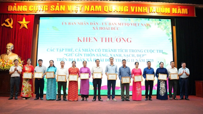 UBND-UB MTTQ xã Hoài Đức sơ kết 3 tháng triển khai cuộc thi Giữ gìn thôn, tổ dân phố sáng, xanh, sạch đẹp, an toàn- Ảnh 11.