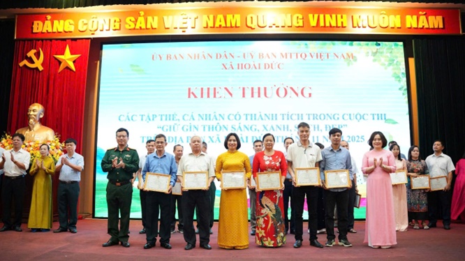 UBND-UB MTTQ xã Hoài Đức sơ kết 3 tháng triển khai cuộc thi Giữ gìn thôn, tổ dân phố sáng, xanh, sạch đẹp, an toàn- Ảnh 14.