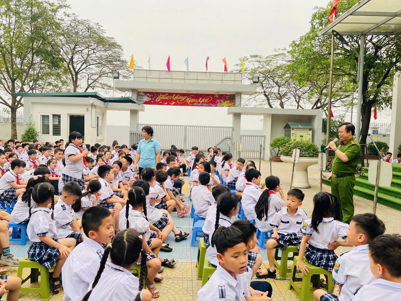 Tăng cường tuyên truyền phòng cháy chữa cháy cho học sinh tiểu học: Nền tảng xây dựng ý thức an toàn từ sớm- Ảnh 2.