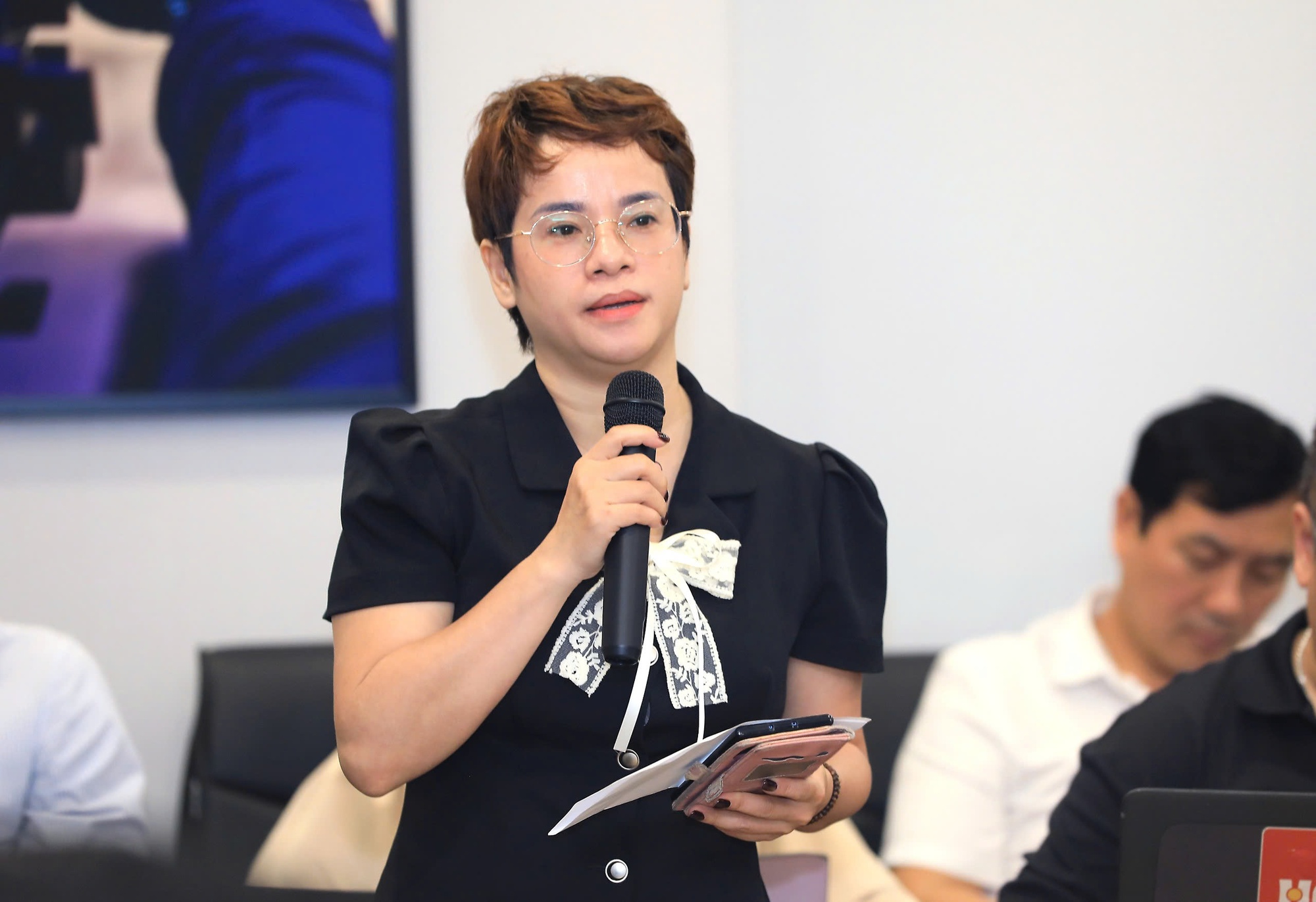 Các đồng chí lãnh đạo xã Hòa Phú: Dự hội nghị trực tuyến họp báo thông tin về tình hình kinh tế - xã hội quý I/2026 của UBND Thành phố Hà Nội- Ảnh 6.