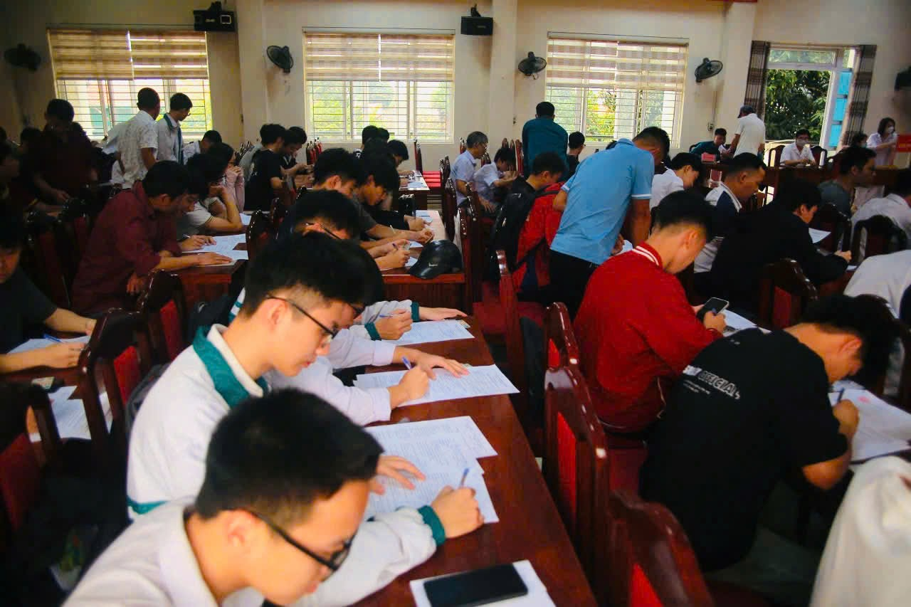 Xã Ô Diên tổ chức đăng ký thành công Nghĩa vụ quân sự,quân nhân dự bị, phương tiện kỹ thuật dự bị và Dân quân tự vệ- Ảnh 3.