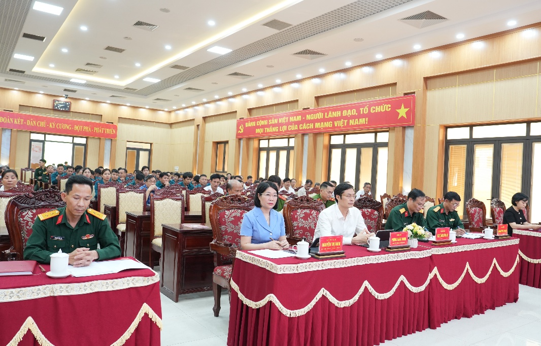 Quảng Oai hoàn thành tốt công tác tuyển quân, góp phần xây dựng nền quốc phòng toàn dân vững chắc- Ảnh 1.