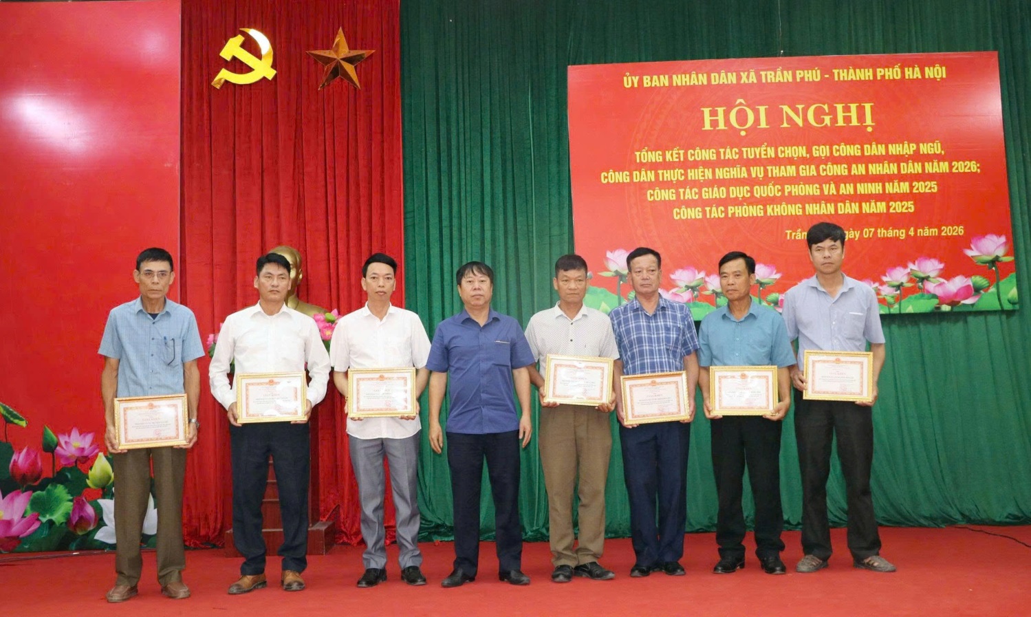 Tổng kết công tác tuyển chọn, gọi công dân nhập ngũ và công dân- Ảnh 3.