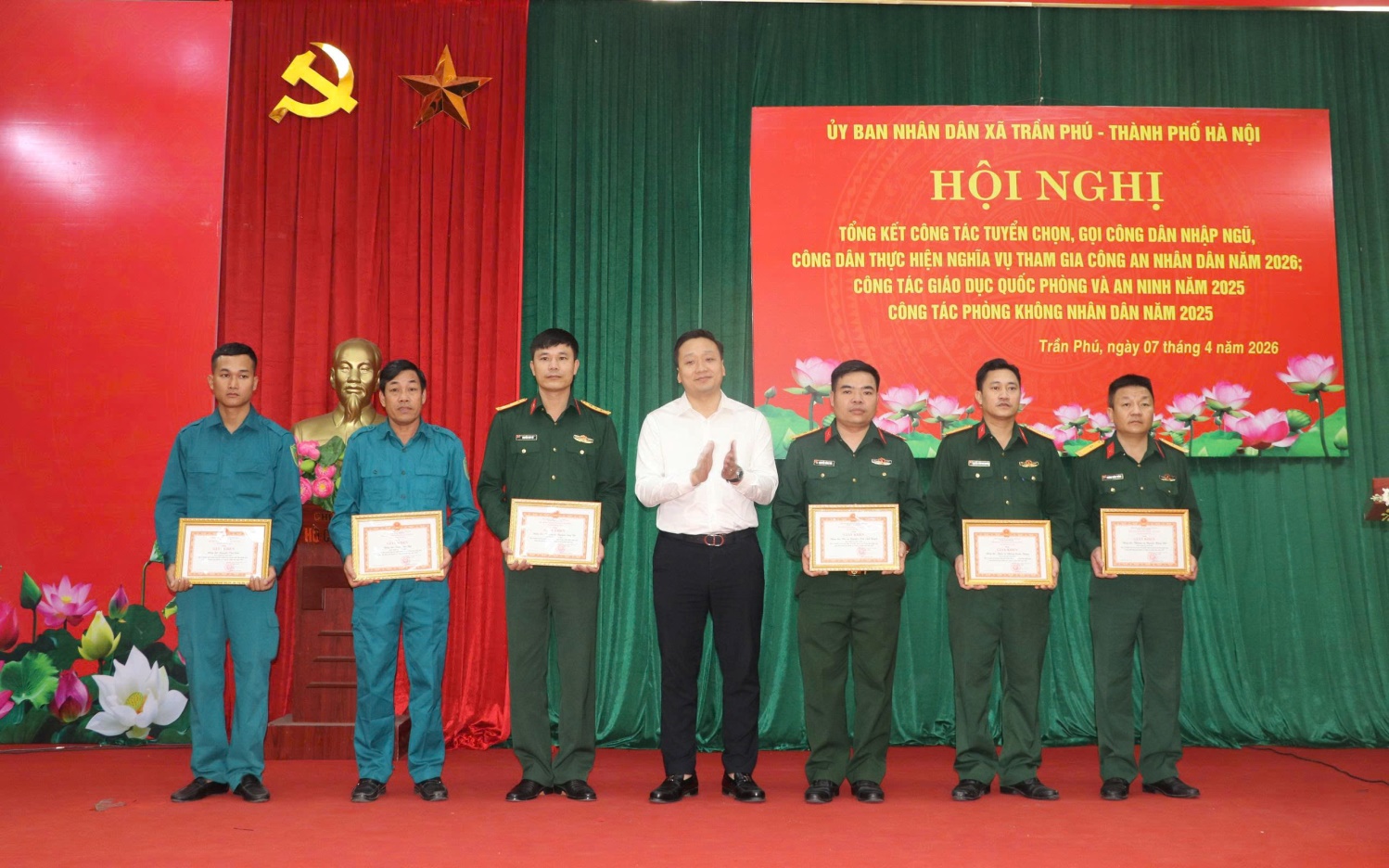 Tổng kết công tác tuyển chọn, gọi công dân nhập ngũ và công dân- Ảnh 6.