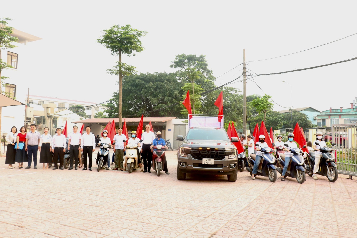 TRẠM Y TẾ XÃ GIA LÂM: ĐẨY MẠNH CÁC HOẠT ĐỘNG HƯỞNG ỨNG NGÀY SỨC KHỎE TOÀN DÂN 07/4 NĂM 2026- Ảnh 5.