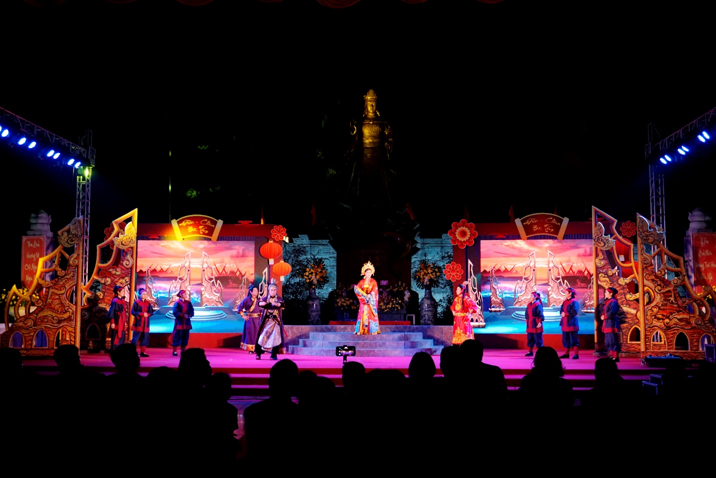 Gia Lâm rực rỡ đêm nghệ thuật và pháo hoa tại Lễ hội Đền – Chùa Bà Tấm năm 2026- Ảnh 2.