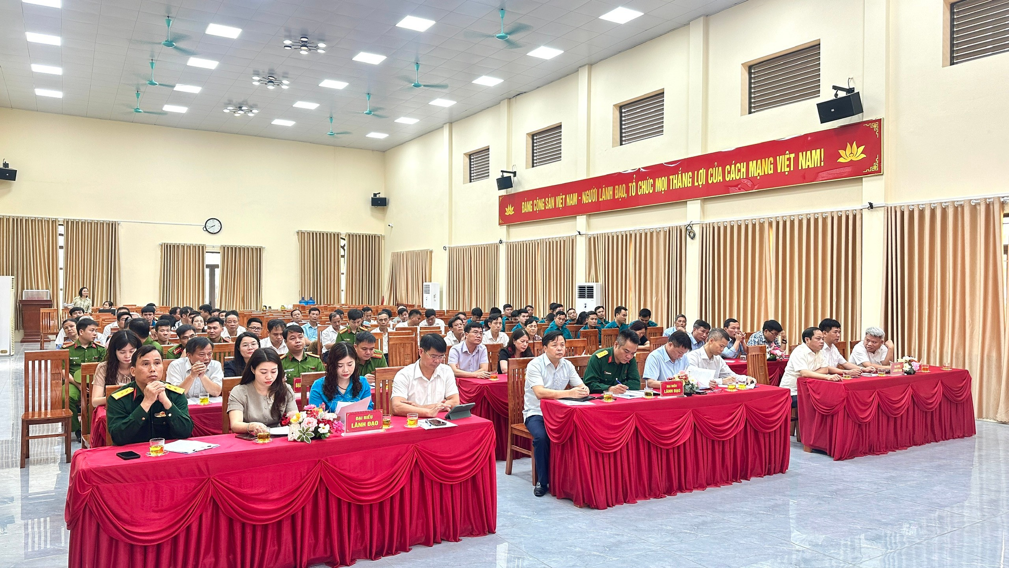 Hồng Sơn tổng kết công tác tuyển chọn, gọi công dân nhập ngũ và thực hiện nghĩa vụ tham gia Công an nhân dân năm 2026- Ảnh 1.