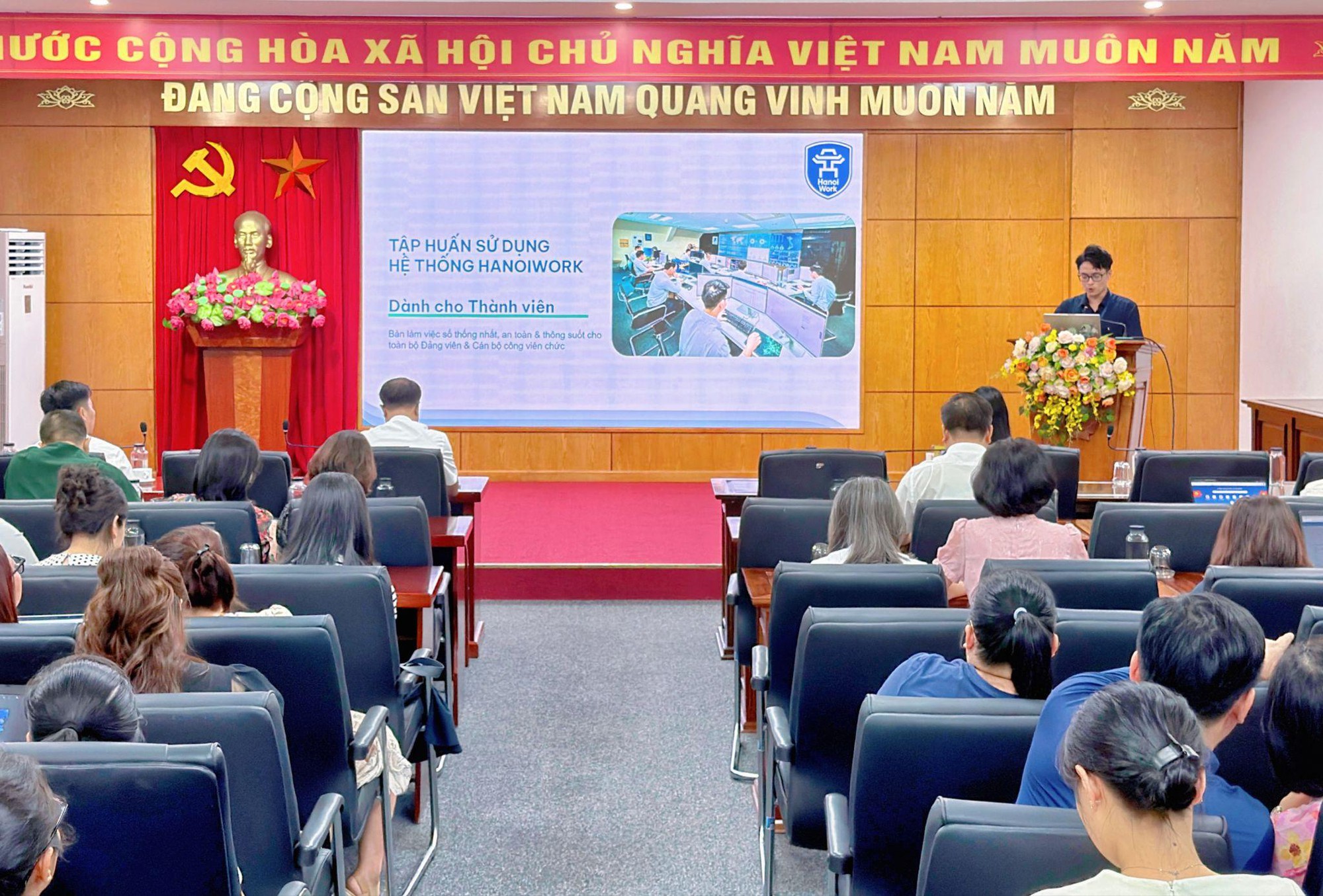 Phường Đại Mỗ tập huấn Hệ thống không gian làm việc số HanoiWork- Ảnh 2.