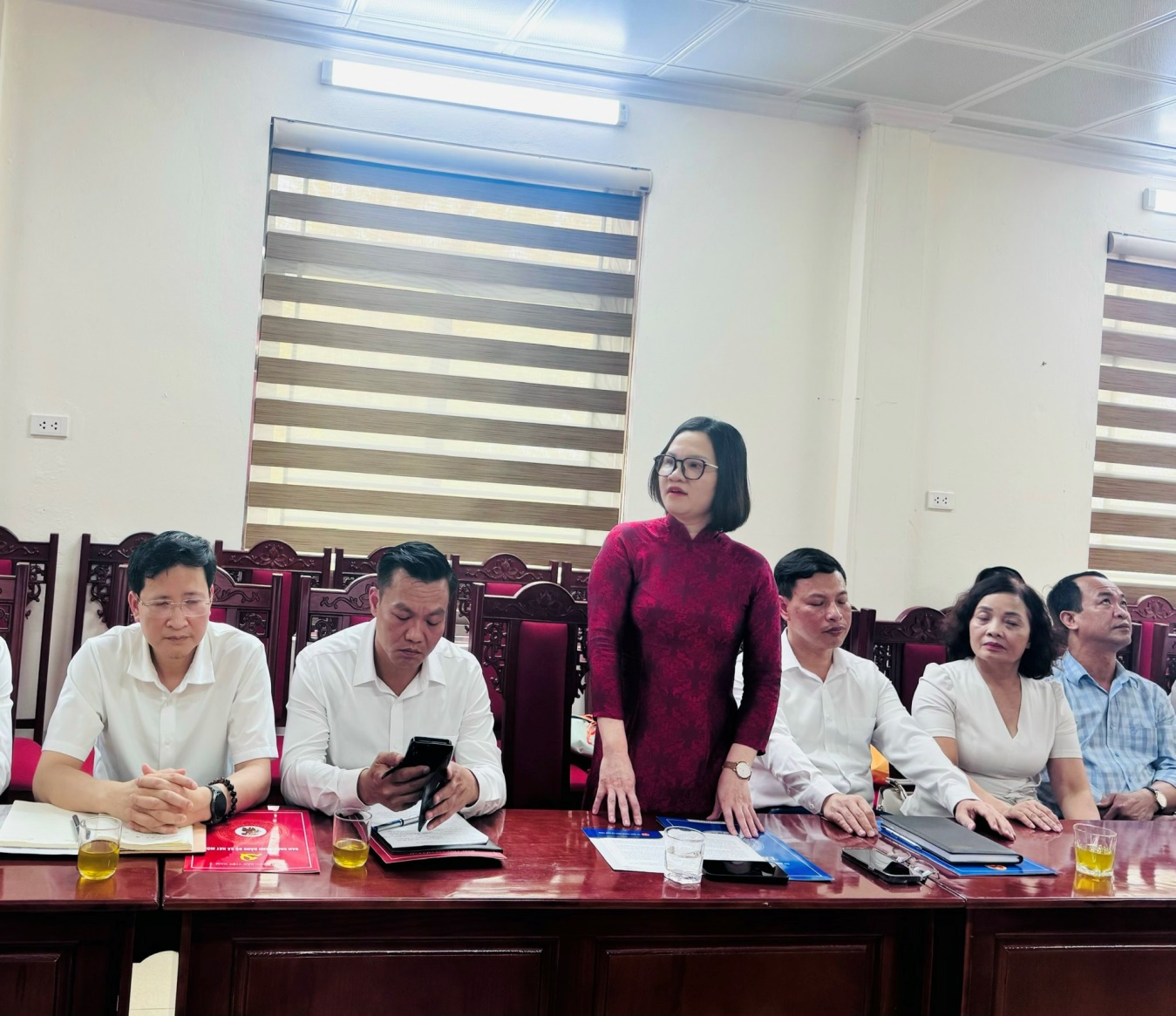 Xã Hát Môn tổ chức hội nghị công bố và trao các Quyết định về công tác cán bộ- Ảnh 3.