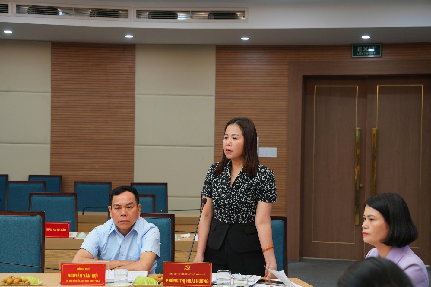 Hội nghị phát động và ký giao ước thi đua năm 2026 Cụm thi đua số 05 Hội LHPN Thành phố Hà Nội- Ảnh 2.