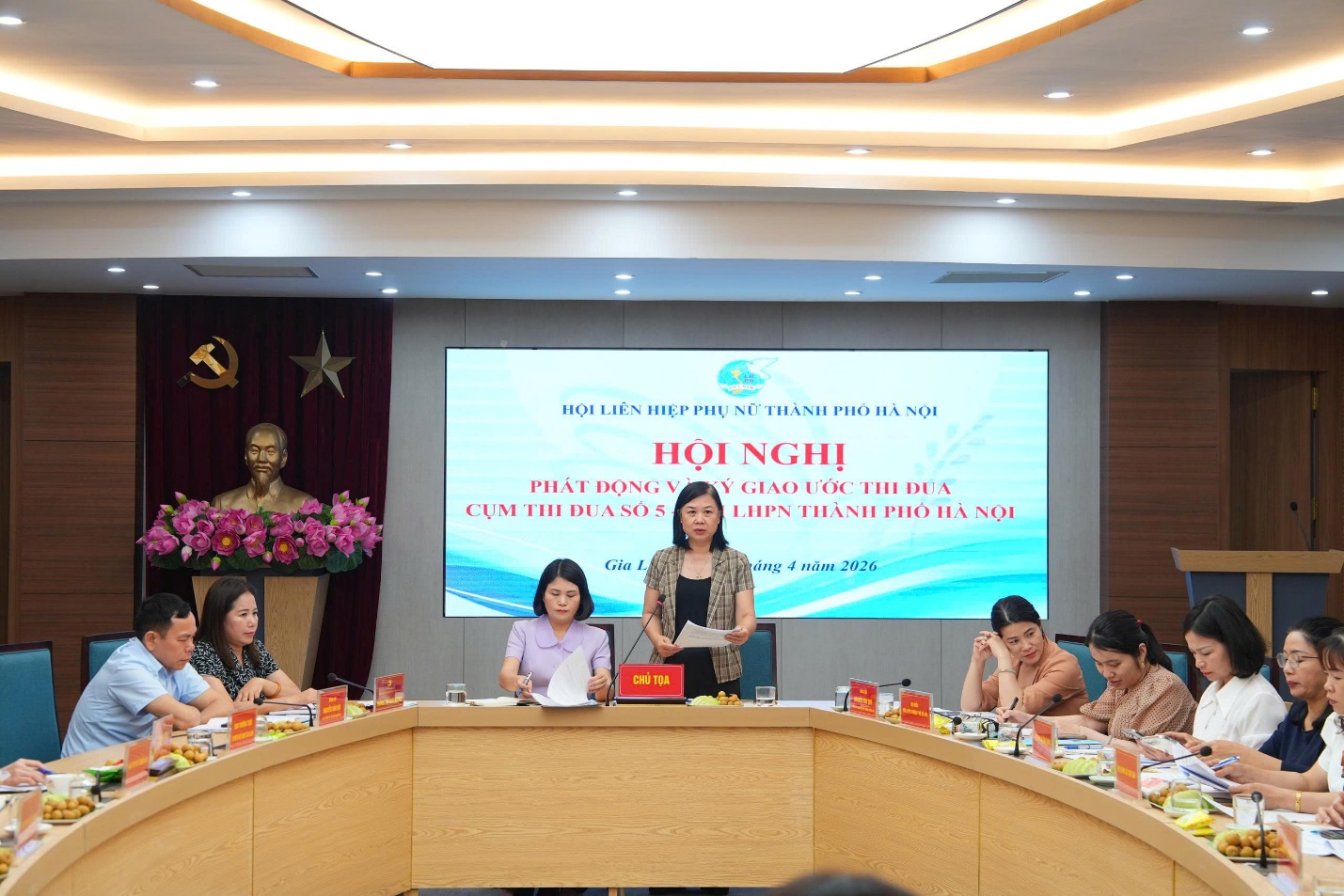Hội nghị phát động và ký giao ước thi đua năm 2026 Cụm thi đua số 05 Hội LHPN Thành phố Hà Nội- Ảnh 3.