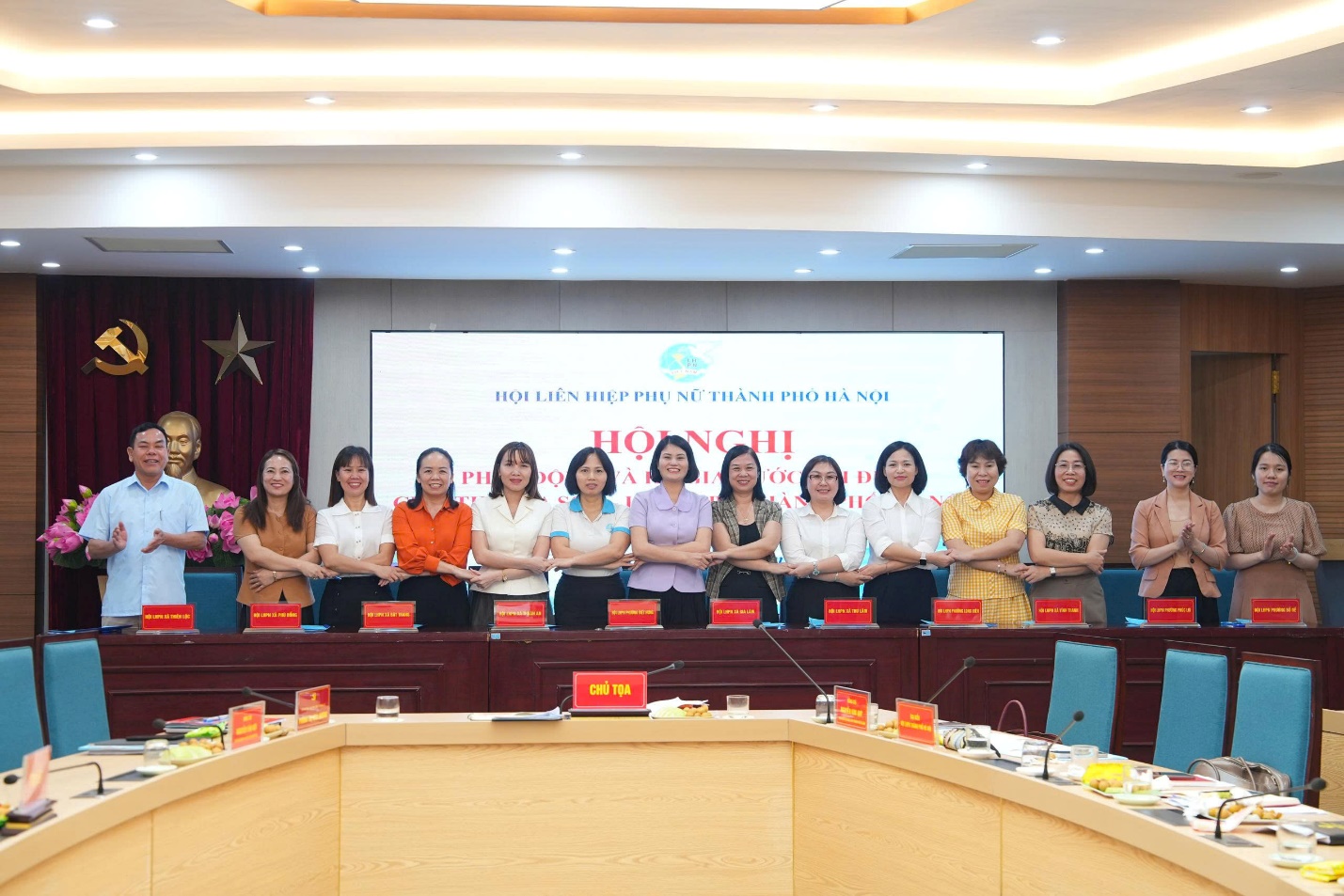 Hội nghị phát động và ký giao ước thi đua năm 2026 Cụm thi đua số 05 Hội LHPN Thành phố Hà Nội- Ảnh 8.