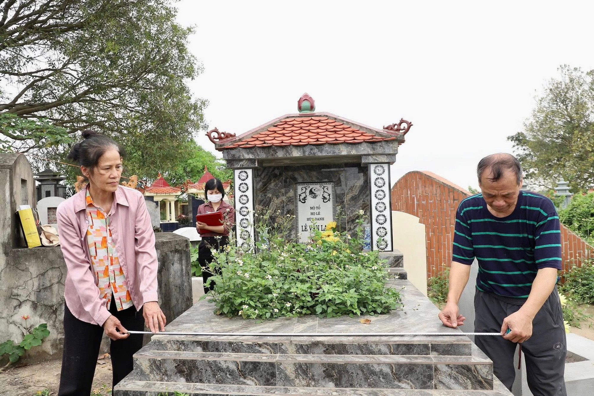 Người “mở đường” việc khó ở thôn Đông Thai, xã Hồng Vân- Ảnh 3.