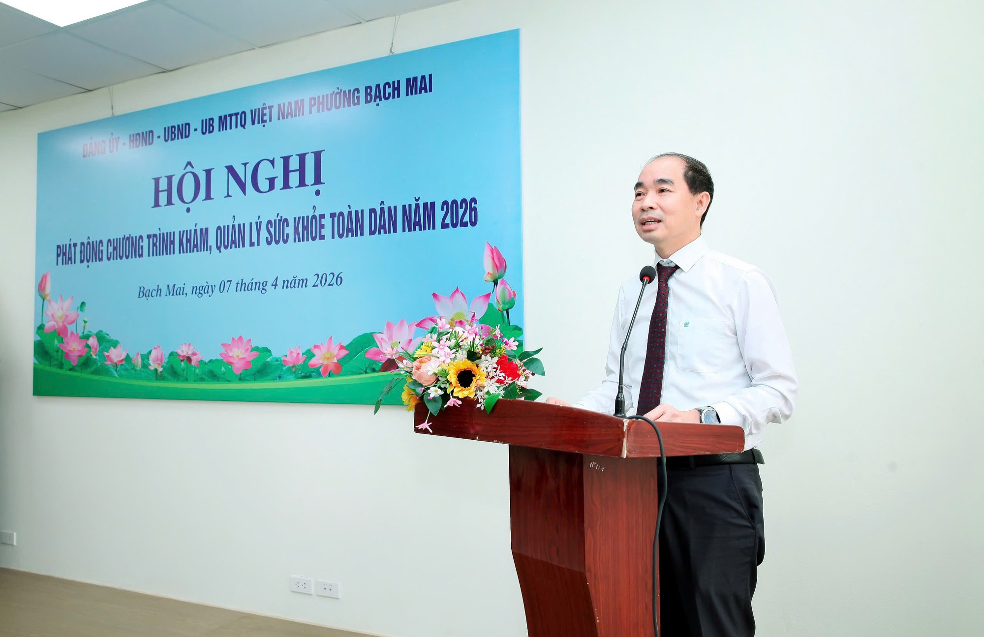 Phường Bạch Mai phấn đấu 100% người dân có hồ sơ sức khỏe điện tử trên hệ thống số- Ảnh 4.