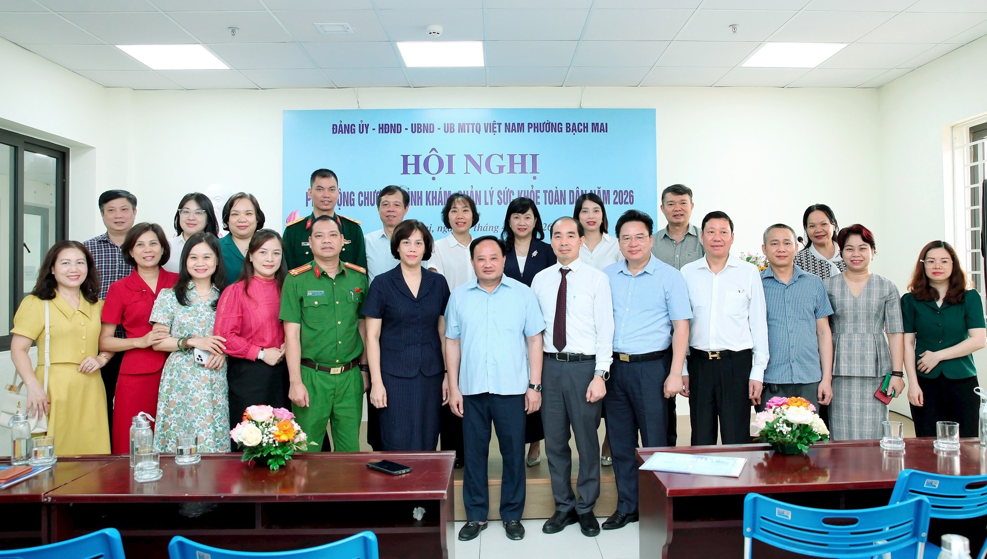 Phường Bạch Mai phấn đấu 100% người dân có hồ sơ sức khỏe điện tử trên hệ thống số- Ảnh 1.