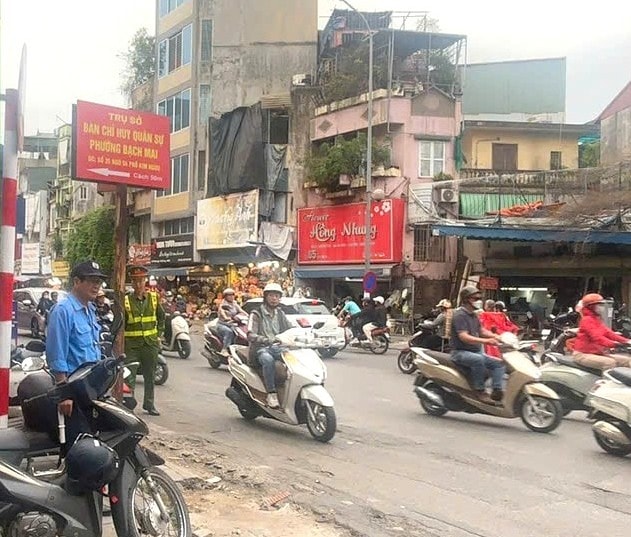 Phường Bạch Mai chuyển biến rõ nét trong giải quyết 5 “điểm nghẽn”, phấn đấu tăng trưởng từ 11%- Ảnh 5.