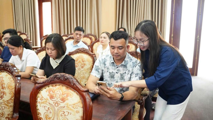 UBND xã Hoài Đức tổ chức tập huấn sử dụng hệ thống Hanoiwork- Ảnh 5.