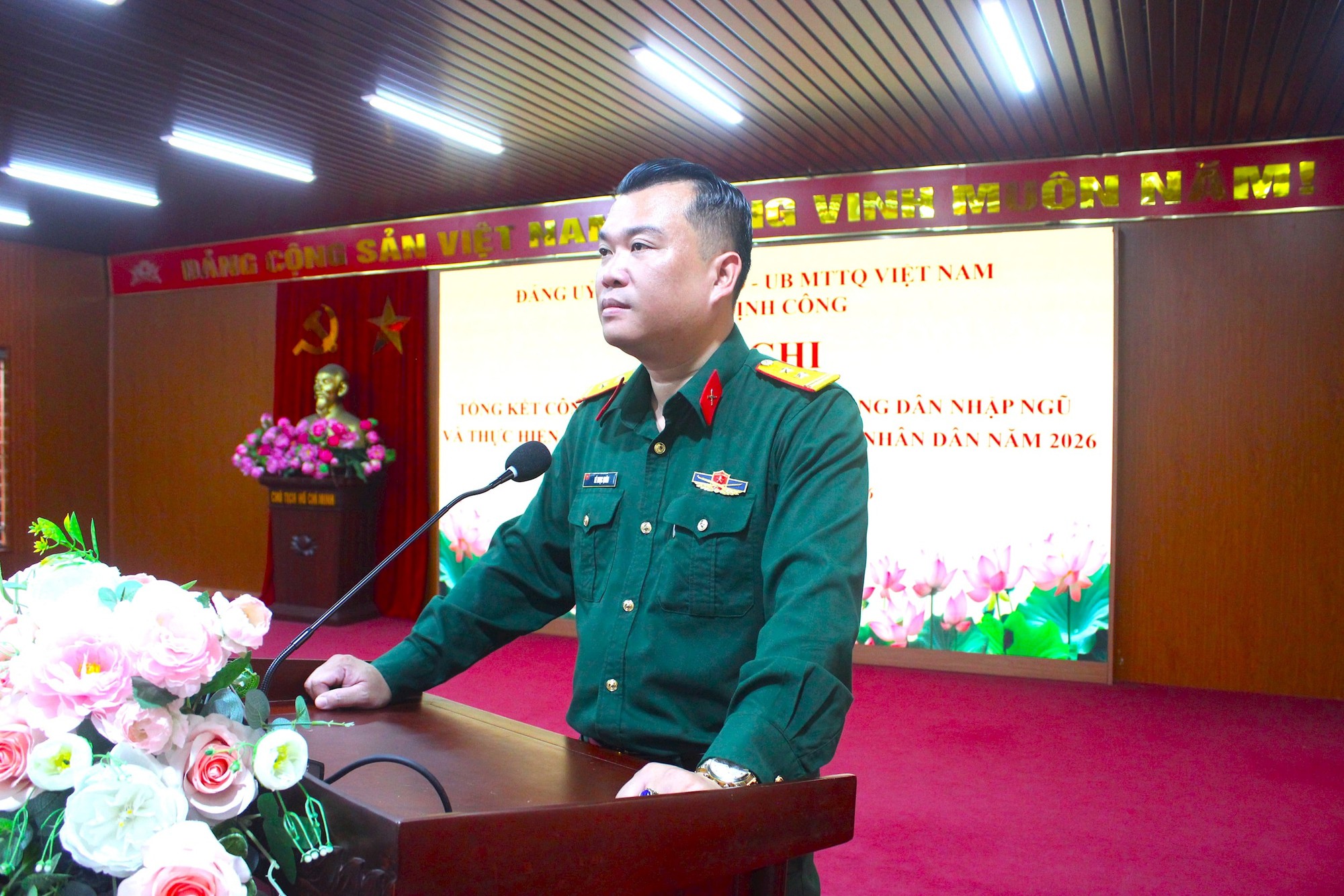 Phường Định Công hoàn thành 100% chỉ tiêu tuyển quân, bảo đảm chất lượng
- Ảnh 2.