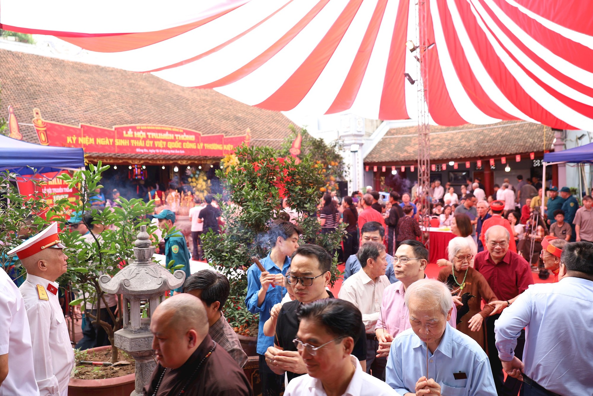 Đống Đa: Lễ hội truyền thống Đình Nam Đồng tưởng nhớ Thái úy Lý Thường Kiệt- Ảnh 5.