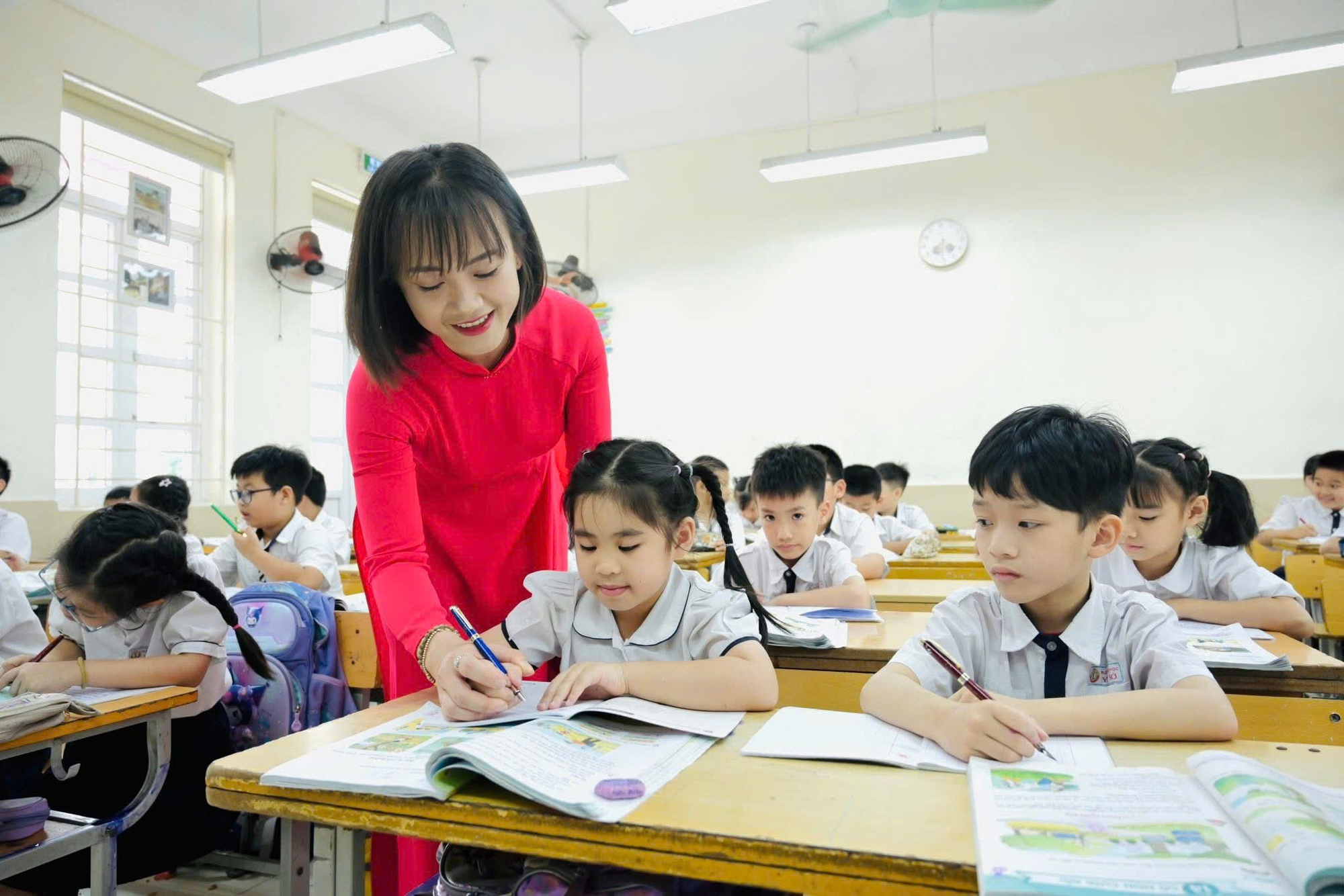 Cô giáo Nguyễn Thị Nga - Tấm gương nhà giáo tâm huyết và trái tim nhân ái- Ảnh 1.