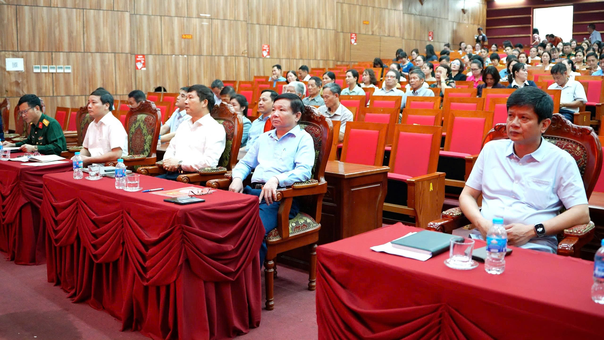 Hoài Đức phát động Cuộc thi chính luận về bảo vệ nền tảng tư tưởng của Đảng lần thứ Sáu- Ảnh 1.