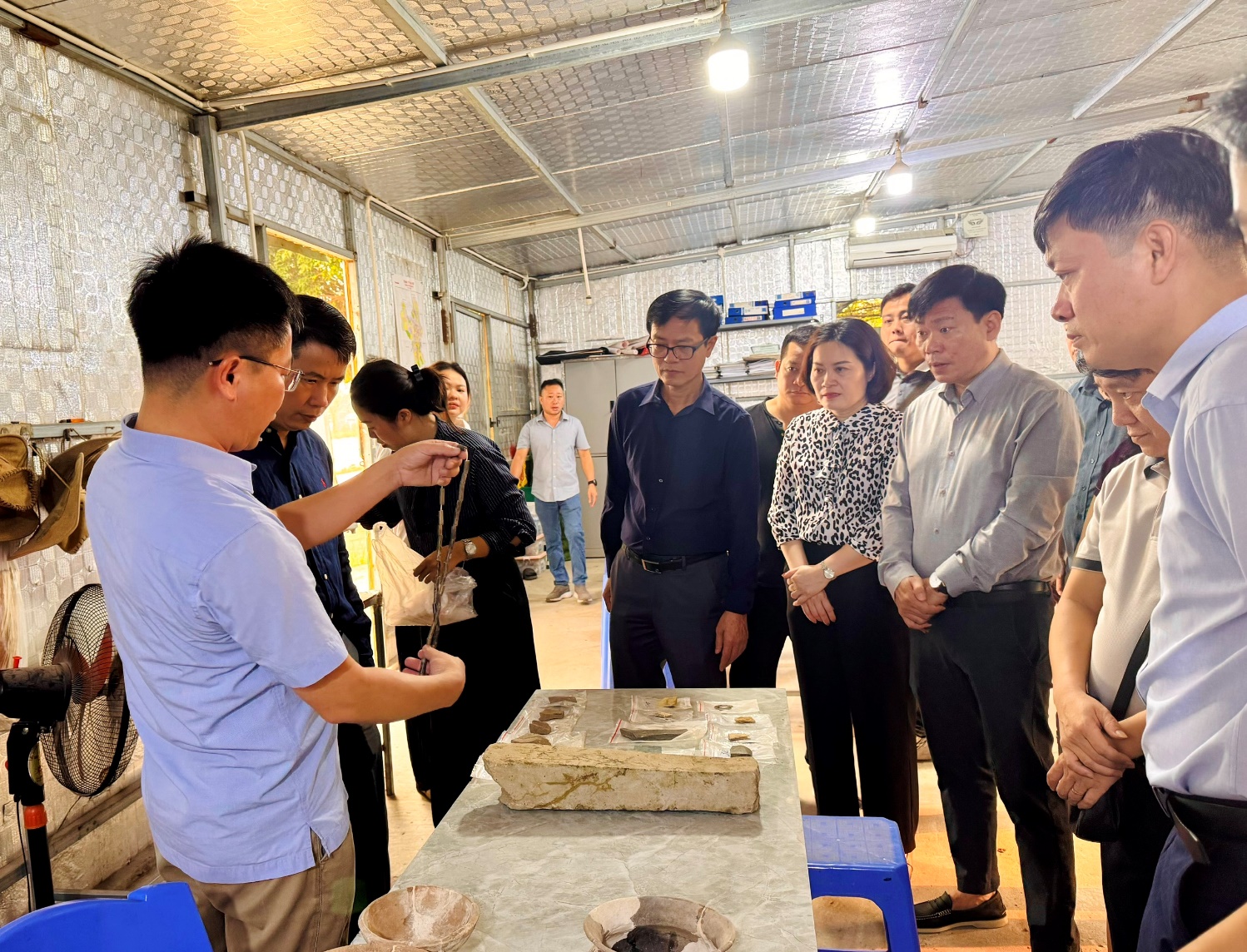 Sở Văn hóa và Thể thao Hà Nội khảo sát thực địa di chỉ khảo cổ Vườn Chuối tại xã Hoài Đức- Ảnh 2.