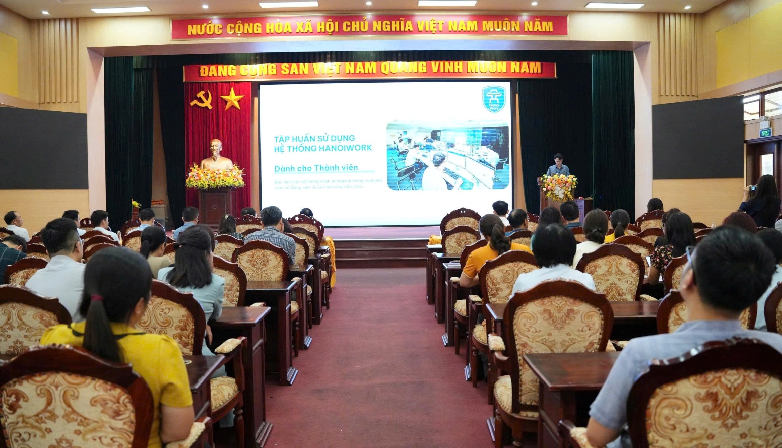 UBND xã Hoài Đức tổ chức tập huấn sử dụng hệ thống Hanoiwork- Ảnh 1.