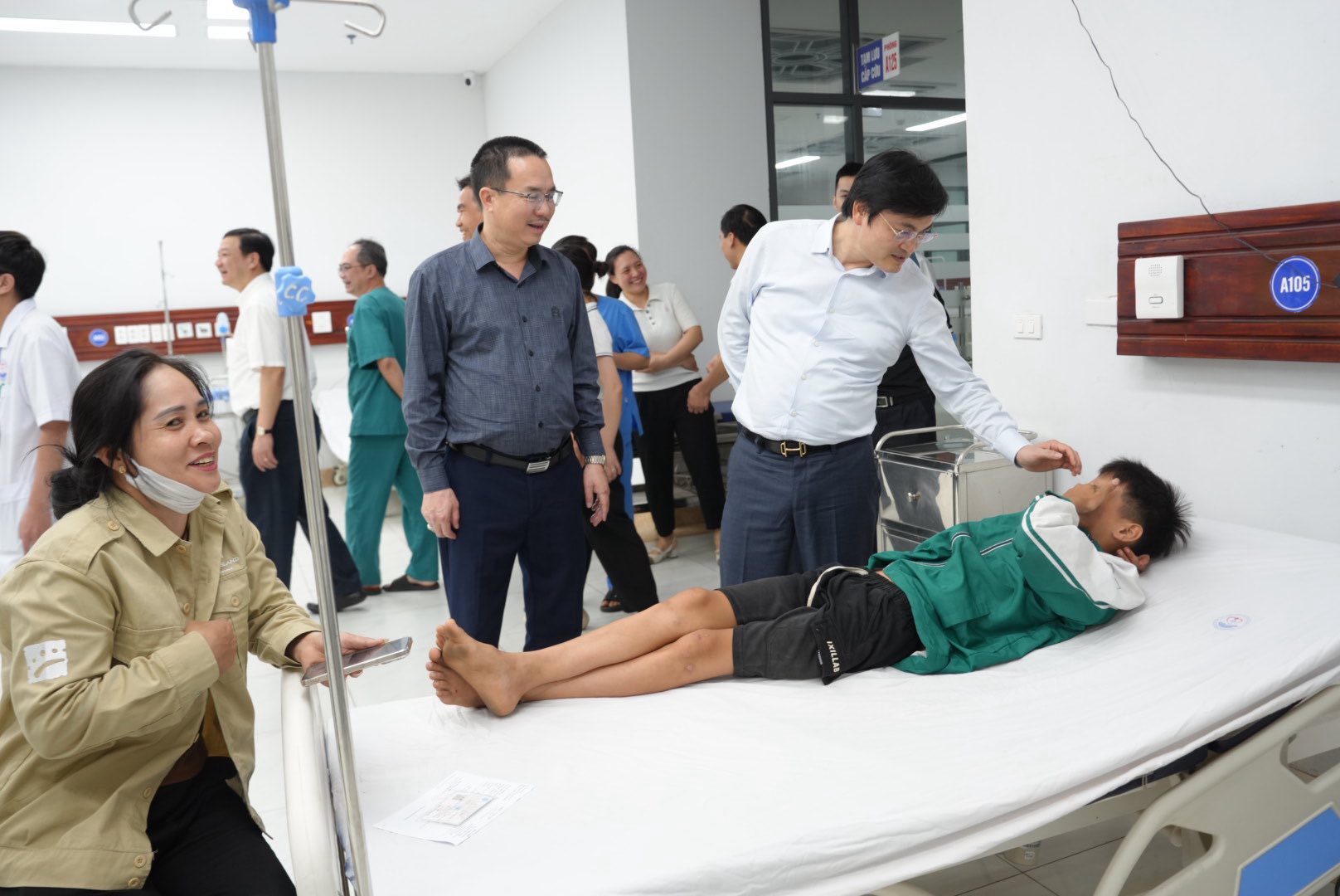Đoàn công tác Sở Y tế Hà Nội khảo sát thực tế tại các đơn vị - Ảnh 3.