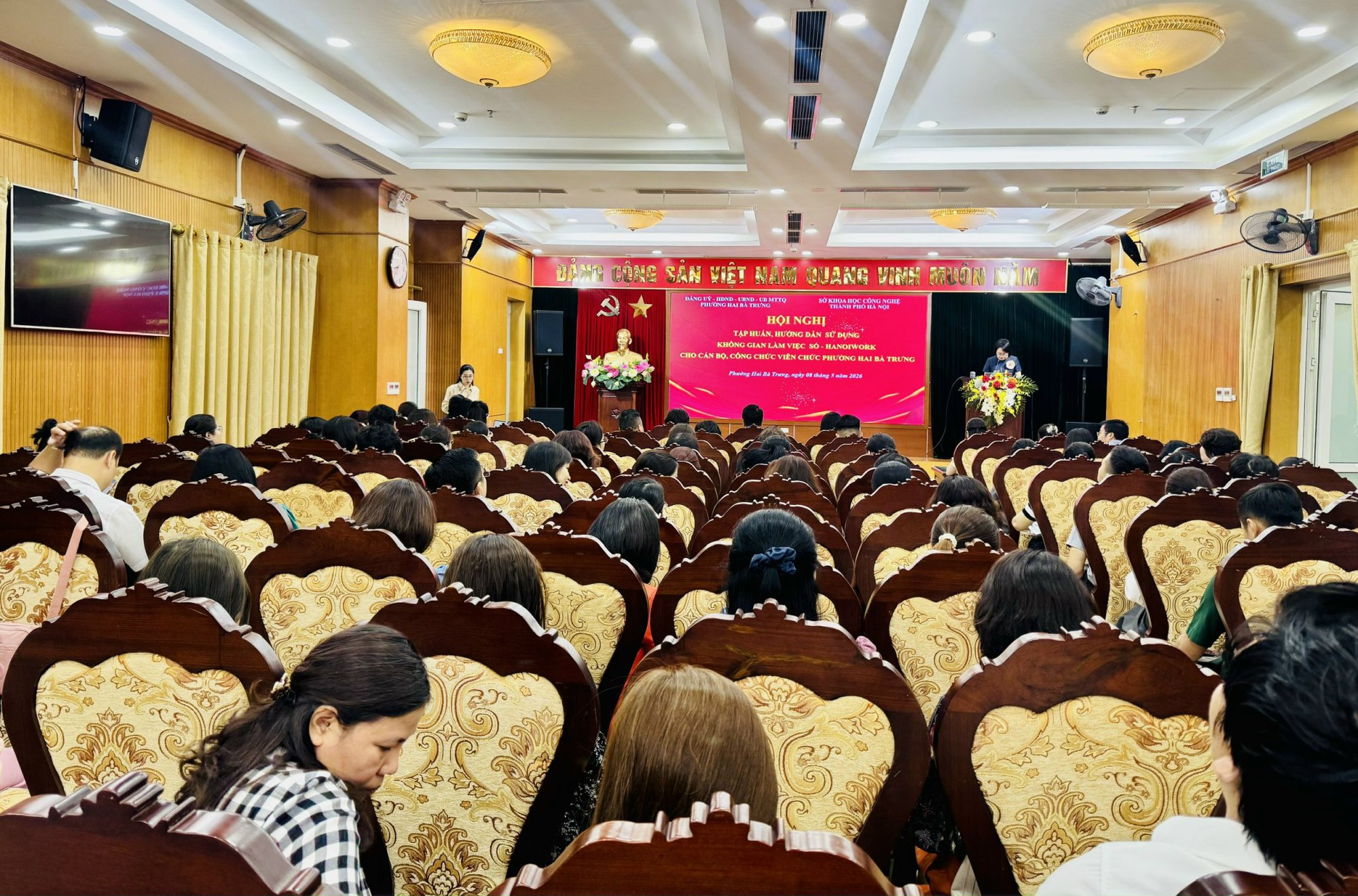 Phường Hai Bà Trưng: Quyết tâm triển khai không gian làm việc số - HanoiWork nhằm xây dựng chính quyền số và nâng cao hiệu quả quản lý nhà nước.- Ảnh 1.
