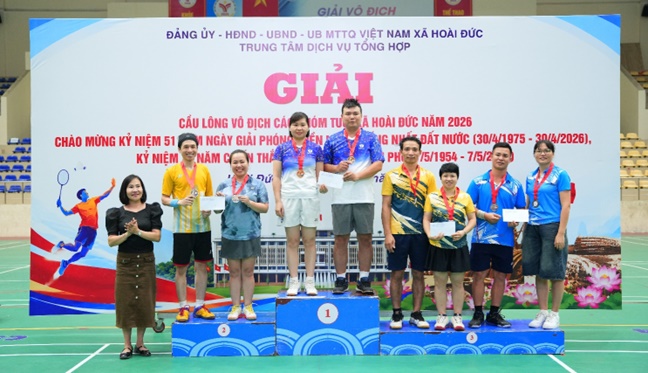 Nhiều trận cầu hấp dẫn tại giải cầu lông vô địch các nhóm lứa tuổi xã Hoài Đức năm 2026- Ảnh 11.