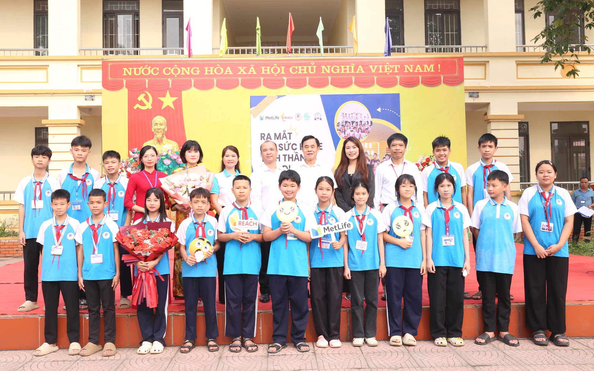 Trẻ em hạnh phúc, an toàn, vững bước trong kỷ nguyên số