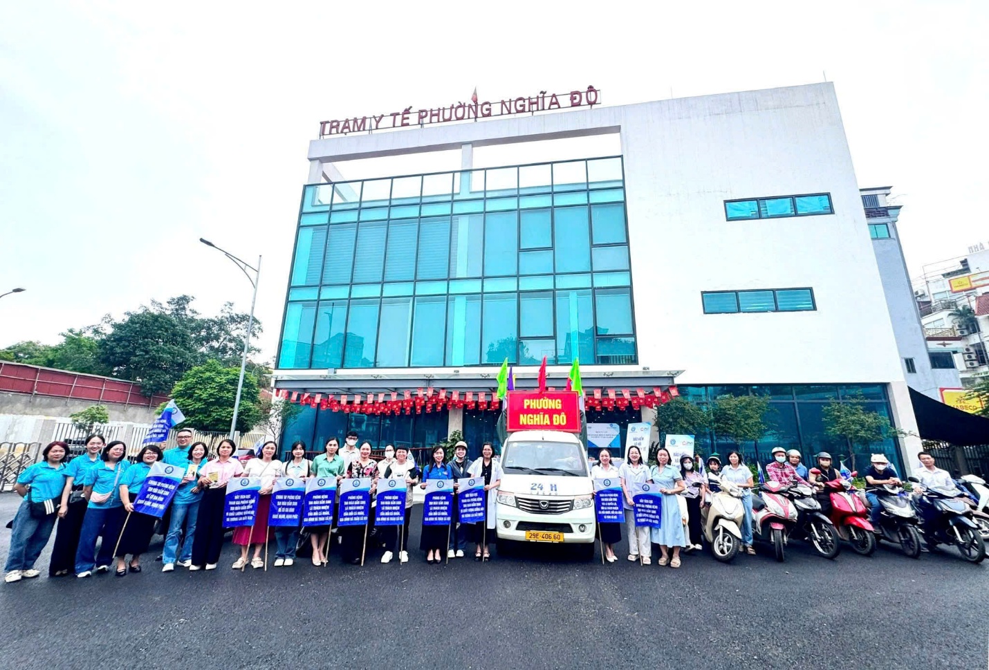 Đồng loạt triển khai các hoạt động hưởng ứng Ngày Thalassemia Thế giới và xét nghiệm sàng lọc miễn phí cho người dân trên địa bàn phường Nghĩa Đô- Ảnh 3.
